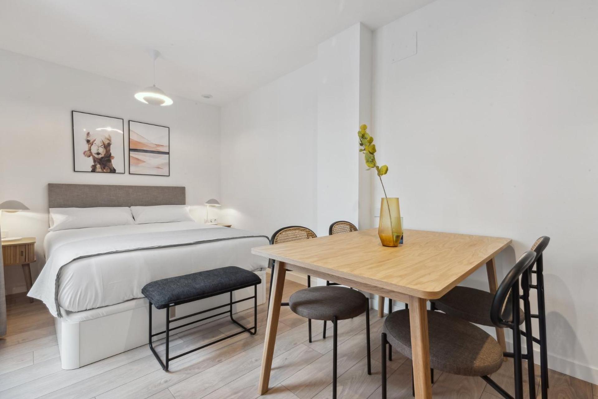 Limehome Valencia Carrer Del Pare Palau I Quer Rom bilde